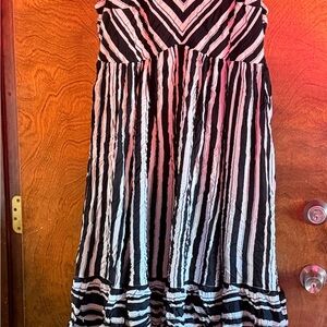 Chic Striped Sleeveless Dress